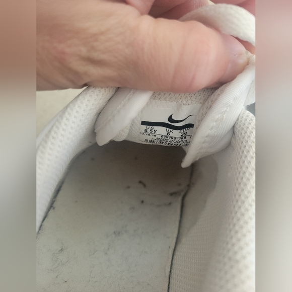 Nike Leather Low Top Air Froce 6.5 Y - Picture 6 of 7